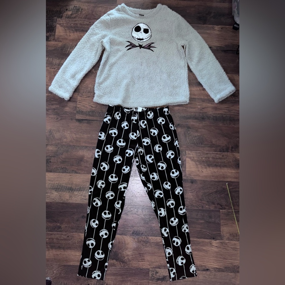 Disneys-Tim Burtons Nightmare Before Christmas Pajamas